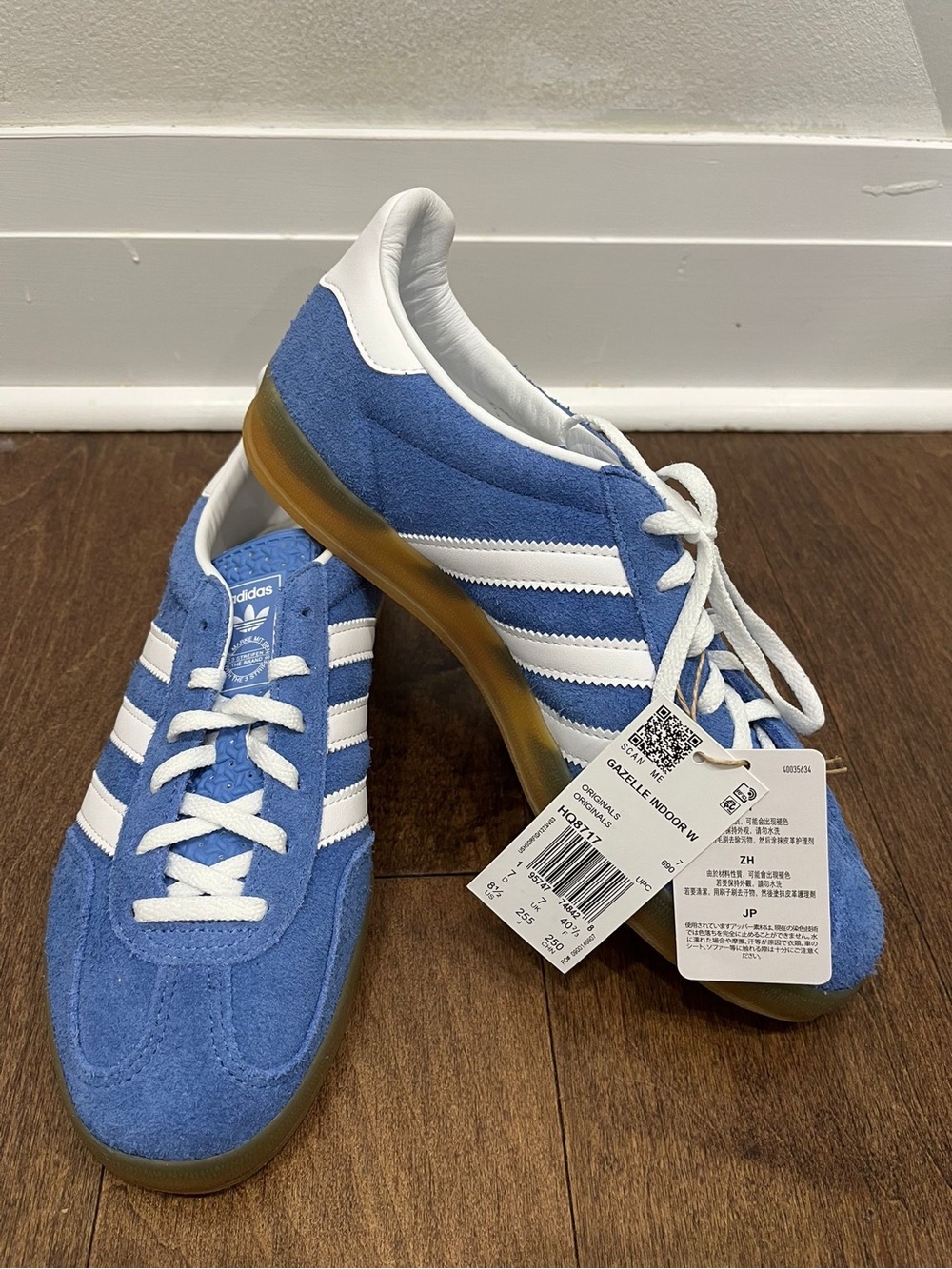 Women's Adidas Gazelle Indoor Sneakers in Blue & White HQ8717 SZ us8.5